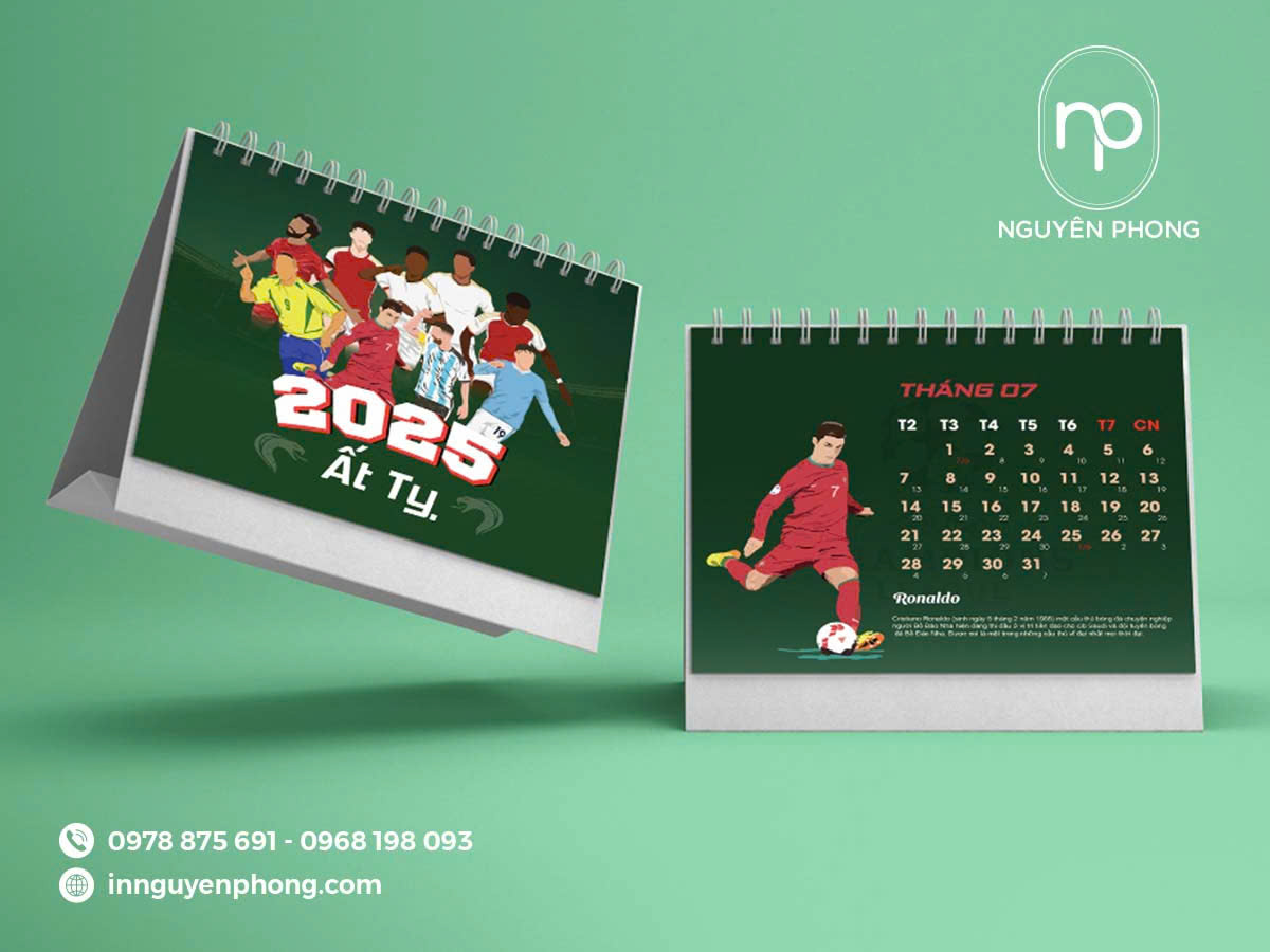 Mẫu in lịch để bàn phong cách bóng đá